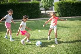 勇士主场告捷 库里外线手感回暖